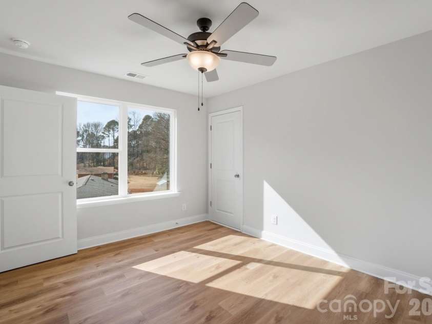 339 Gray Drive, Charlotte, NC 28213.  MLS# CAR4345319, YatesRealty ID 6340. 
