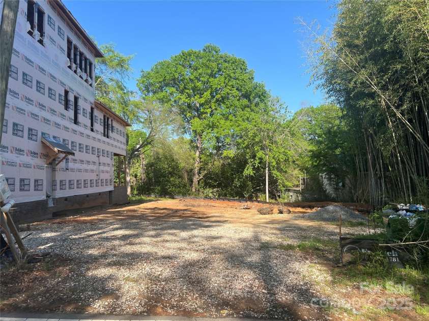 4105 Walker Road, Charlotte, NC 28211.  MLS# CAR4244831, YatesRealty ID 6340. 