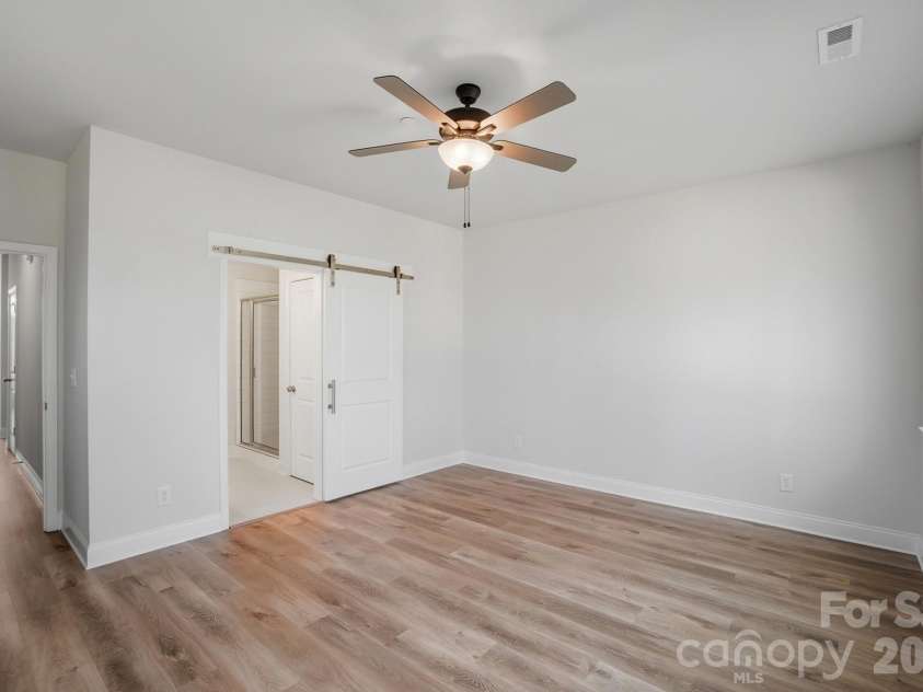 343 Gray Drive, Charlotte, NC 28213.  MLS# CAR4345553, YatesRealty ID 6341. 