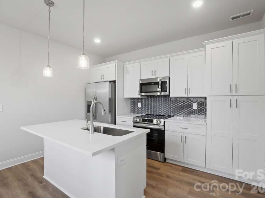 343 Gray Drive, Charlotte, NC 28213.  MLS# CAR4345553, YatesRealty ID 6341. 