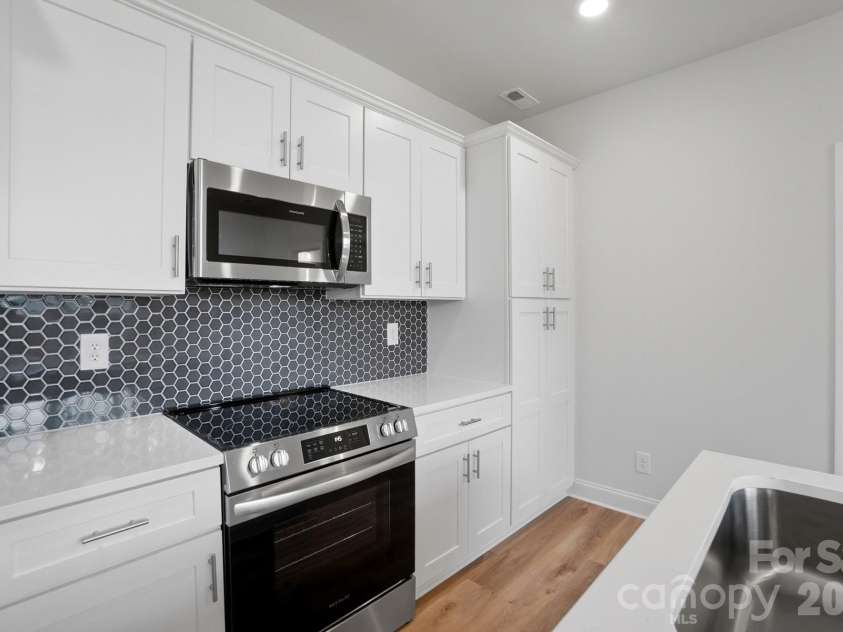 343 Gray Drive, Charlotte, NC 28213.  MLS# CAR4345553, YatesRealty ID 6341. 