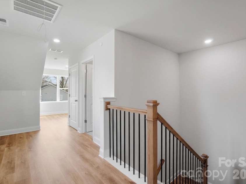 343 Gray Drive, Charlotte, NC 28213.  MLS# CAR4345553, YatesRealty ID 6341. 