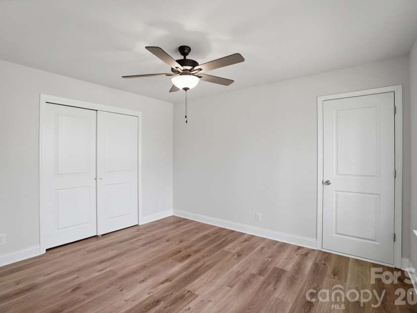 343 Gray Drive, Charlotte, NC 28213.  MLS# CAR4345553, YatesRealty ID 6341. 