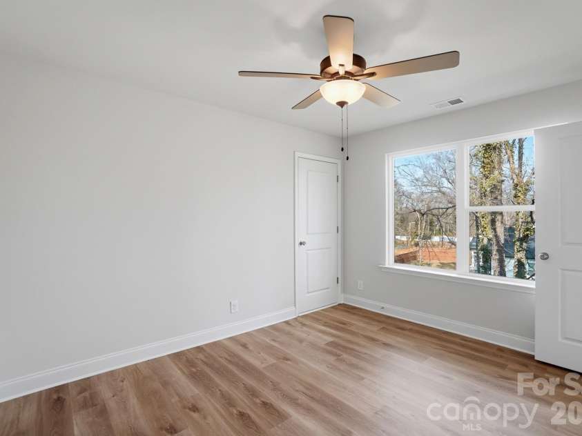 343 Gray Drive, Charlotte, NC 28213.  MLS# CAR4345553, YatesRealty ID 6341. 