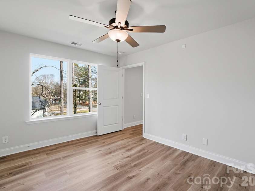 343 Gray Drive, Charlotte, NC 28213.  MLS# CAR4345553, YatesRealty ID 6341. 