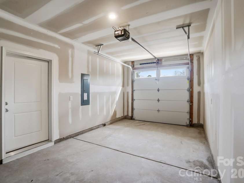 343 Gray Drive, Charlotte, NC 28213.  MLS# CAR4345553, YatesRealty ID 6341. 
