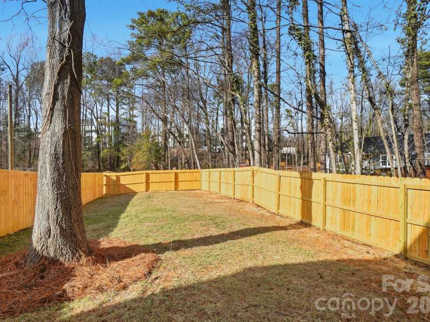 343 Gray Drive, Charlotte, NC 28213.  MLS# CAR4345553, YatesRealty ID 6341. 