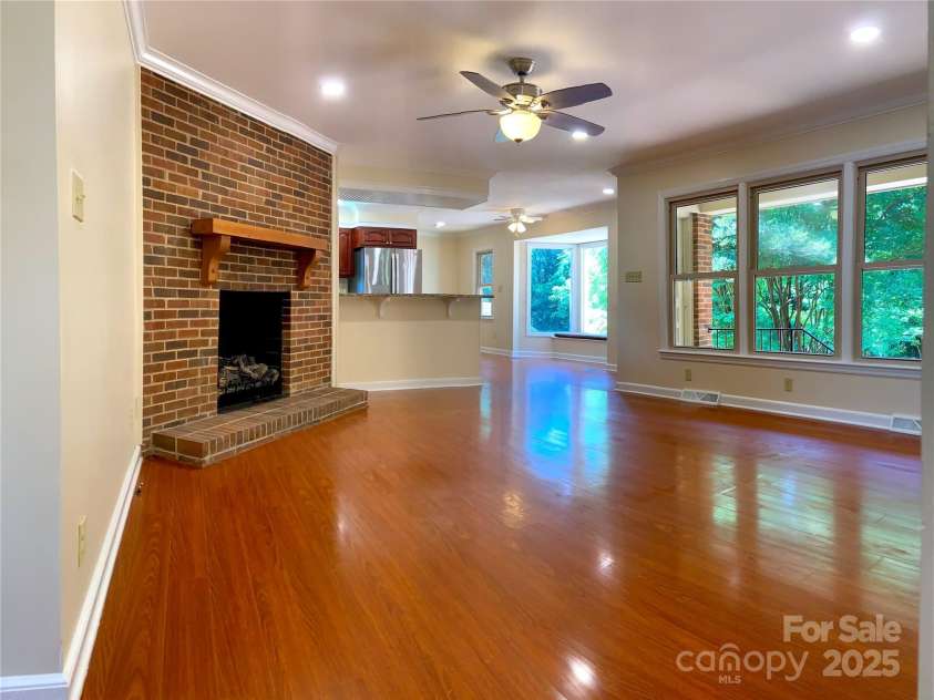 211 Worthington Street, Shelby, NC 28150.  MLS# CAR4243112, YatesRealty ID 6346. 