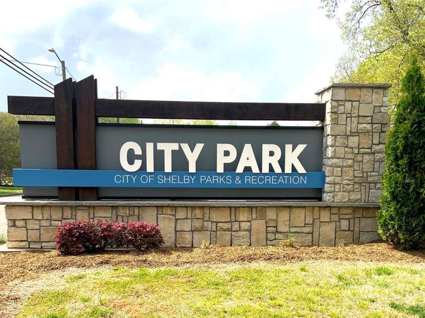 211 Worthington Street, Shelby, NC 28150.  MLS# CAR4243112, YatesRealty ID 6346. Walking distance to City Park!