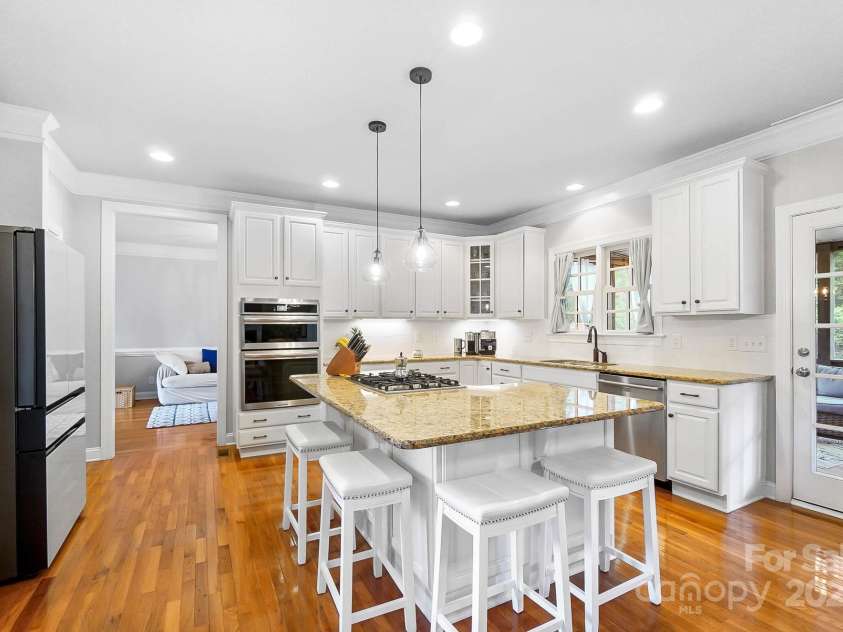 16532 Flintrock Falls Lane, Charlotte, NC 28278.  MLS# CAR4247565, YatesRealty ID 6347. 