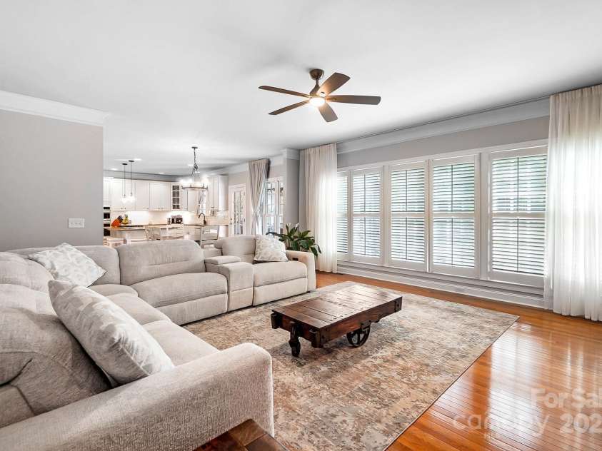 16532 Flintrock Falls Lane, Charlotte, NC 28278.  MLS# CAR4247565, YatesRealty ID 6347. 