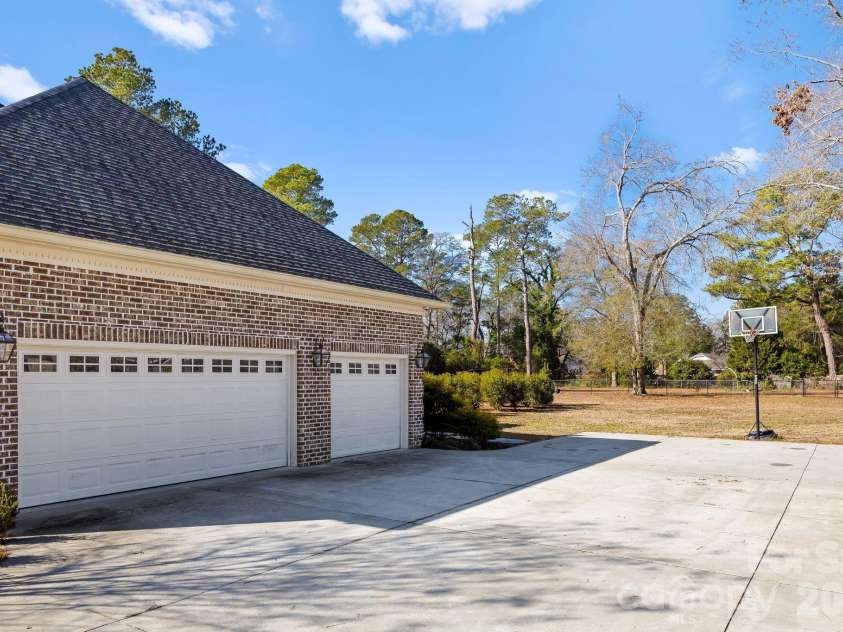 419 Greene Street, Cheraw, SC 29520.  MLS# CAR4343990, YatesRealty ID 6348. 