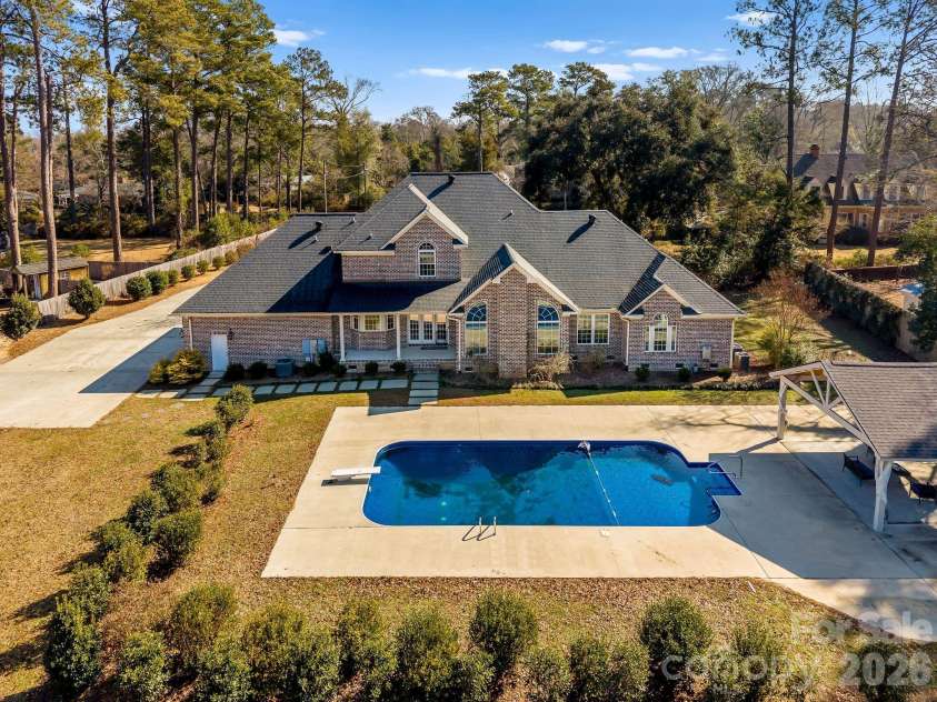 419 Greene Street, Cheraw, SC 29520.  MLS# CAR4343990, YatesRealty ID 6348. 