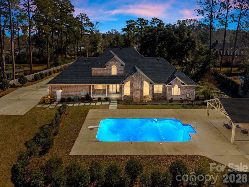 419 Greene Street, Cheraw, SC 29520.  MLS# CAR4343990, YatesRealty ID 6348. 