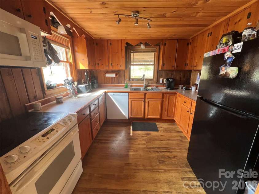 365 Hillbilly Lane, Mill Spring, NC 28756.  MLS# CAR4359500, YatesRealty ID 6349. 