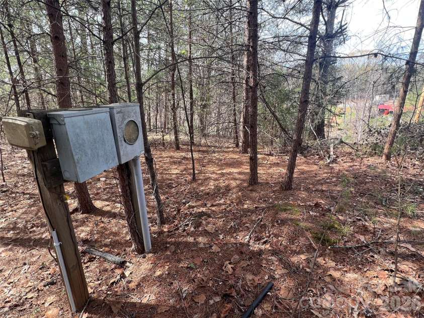 365 Hillbilly Lane, Mill Spring, NC 28756.  MLS# CAR4359500, YatesRealty ID 6349. 