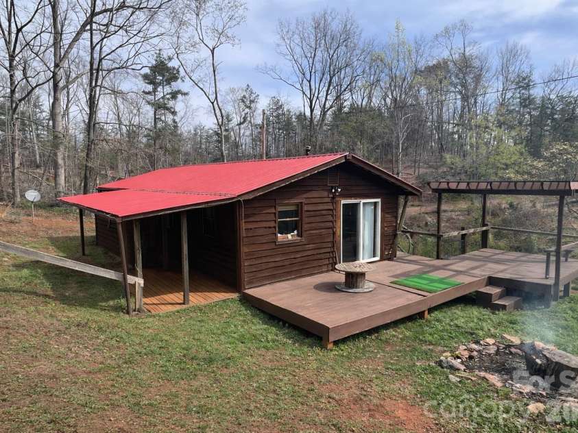 365 Hillbilly Lane, Mill Spring, NC 28756.  MLS# CAR4359500, YatesRealty ID 6349. Your own private getaway!