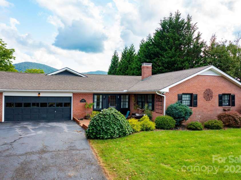 438 Glade Valley Road, Glade Valley, NC 28627.  MLS# CAR4248053, YatesRealty ID 6349. 