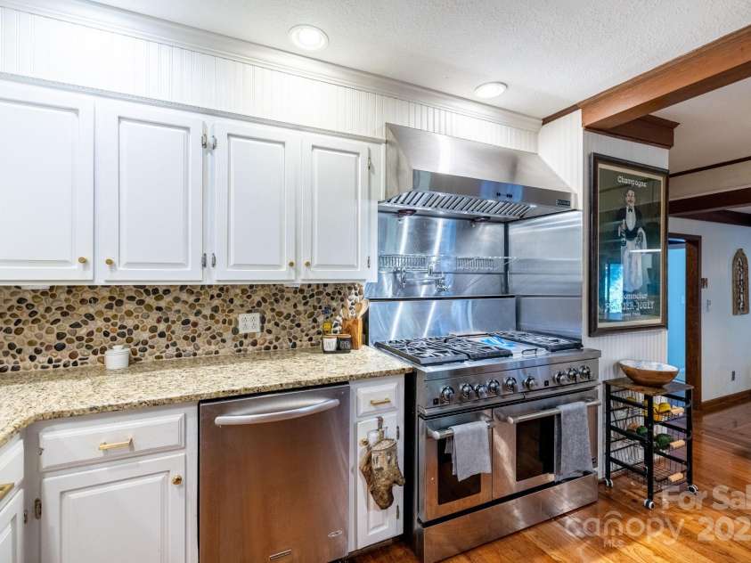 438 Glade Valley Road, Glade Valley, NC 28627.  MLS# CAR4248053, YatesRealty ID 6349. 