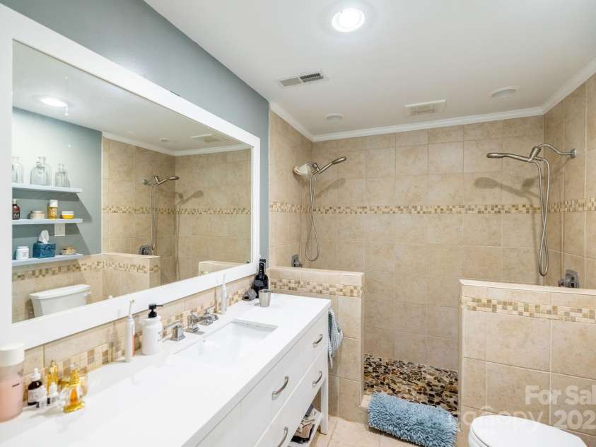 438 Glade Valley Road, Glade Valley, NC 28627.  MLS# CAR4248053, YatesRealty ID 6349. 