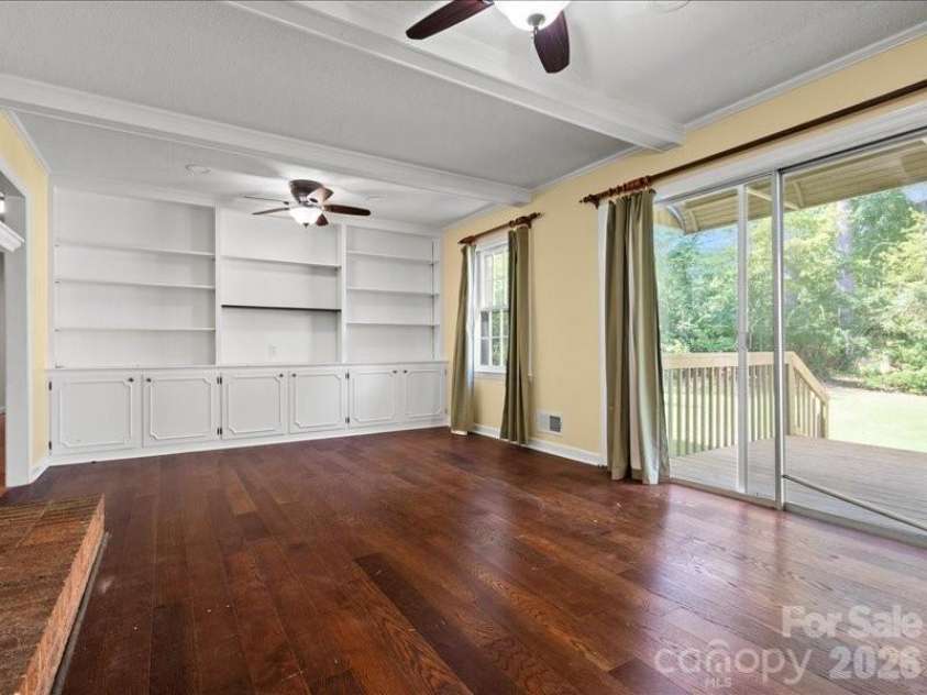 201 Poplar Street, Cheraw, SC 29520.  MLS# CAR4353189, YatesRealty ID 6350. 
