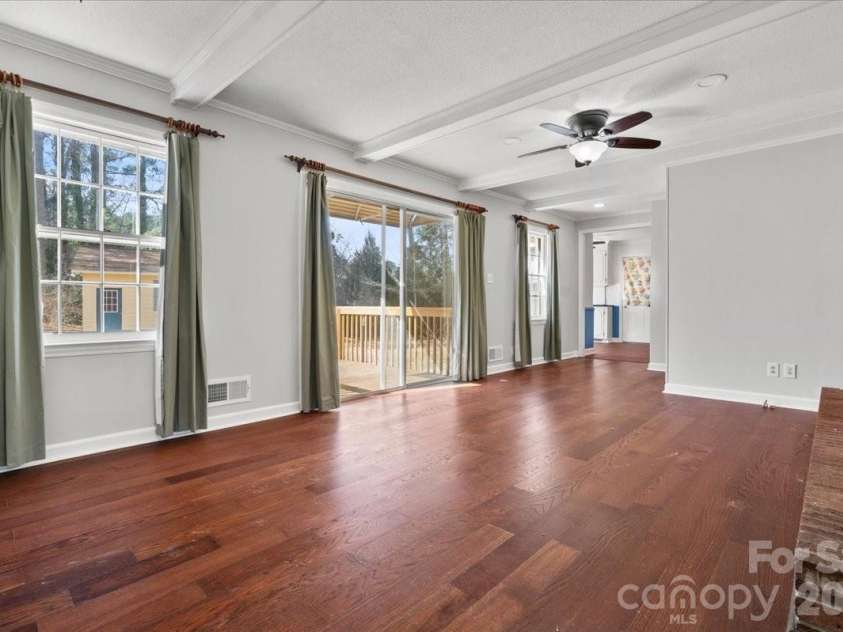 201 Poplar Street, Cheraw, SC 29520.  MLS# CAR4353189, YatesRealty ID 6350. 
