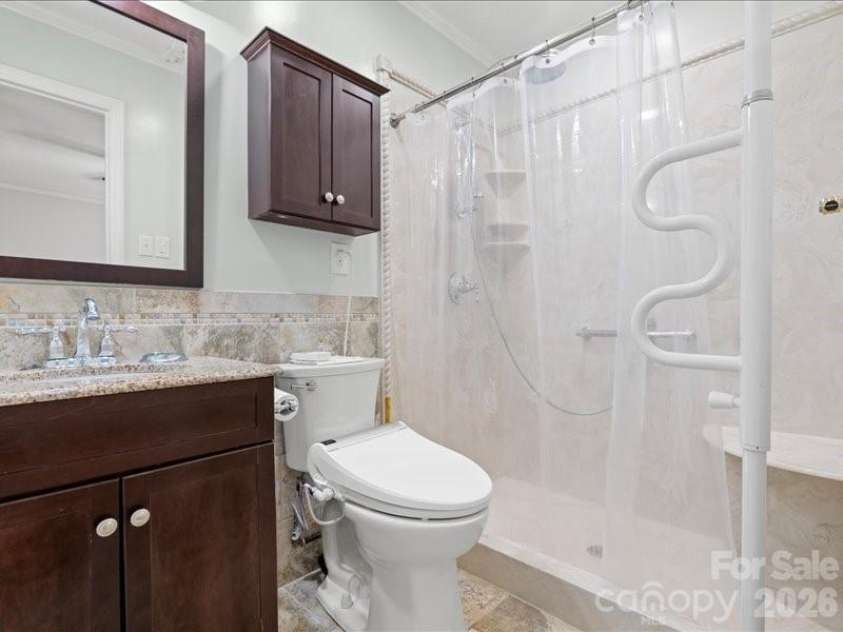 201 Poplar Street, Cheraw, SC 29520.  MLS# CAR4353189, YatesRealty ID 6350. 