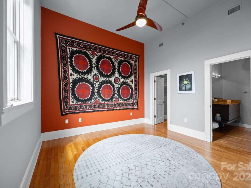 84 Walnut Street, Asheville, NC 28801.  MLS# CAR4243145, YatesRealty ID 6350. 