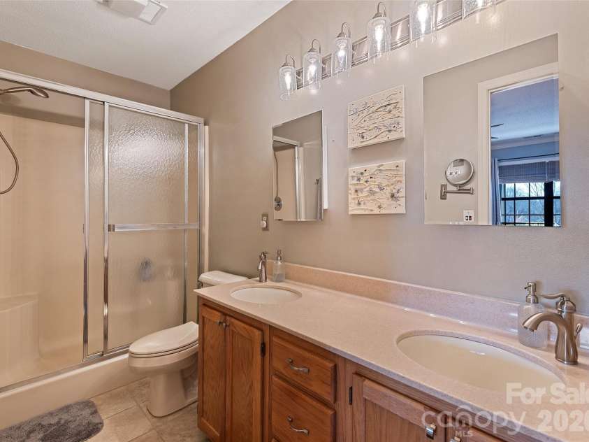 12 A Willow View Drive, Franklin, NC 28734.  MLS# CAR4337049, YatesRealty ID 6351. 