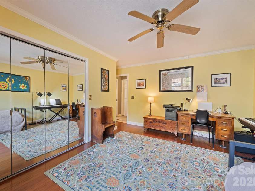 12 A Willow View Drive, Franklin, NC 28734.  MLS# CAR4337049, YatesRealty ID 6351. 