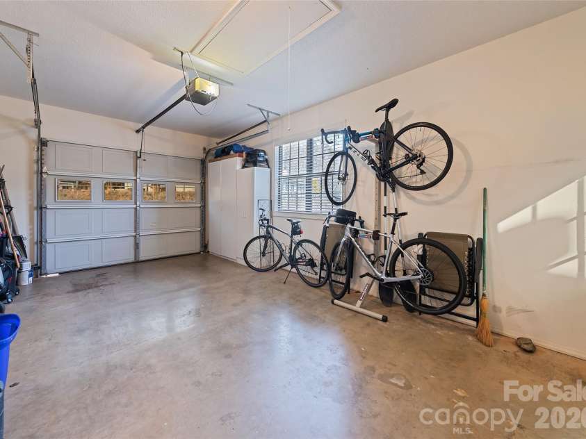 12 A Willow View Drive, Franklin, NC 28734.  MLS# CAR4337049, YatesRealty ID 6351. 
