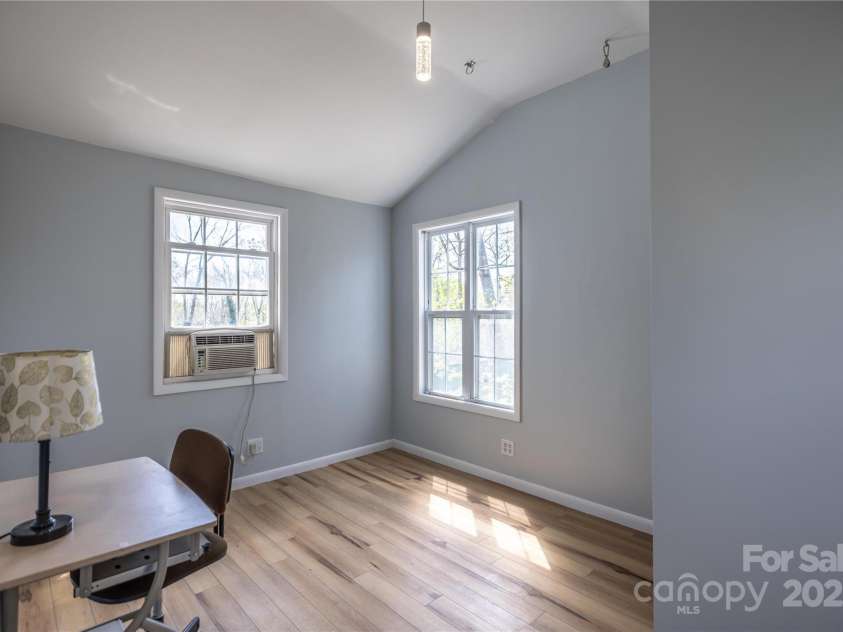 27 W Stewart Street, Asheville, NC 28806.  MLS# CAR4247708, YatesRealty ID 6351. Sunny Bedroom 2