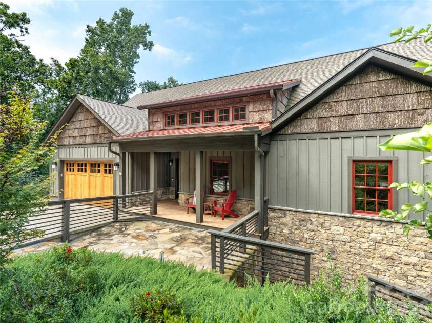 9 Soaring Hawk View, Asheville, NC 28804.  MLS# CAR4351587, YatesRealty ID 6354. 