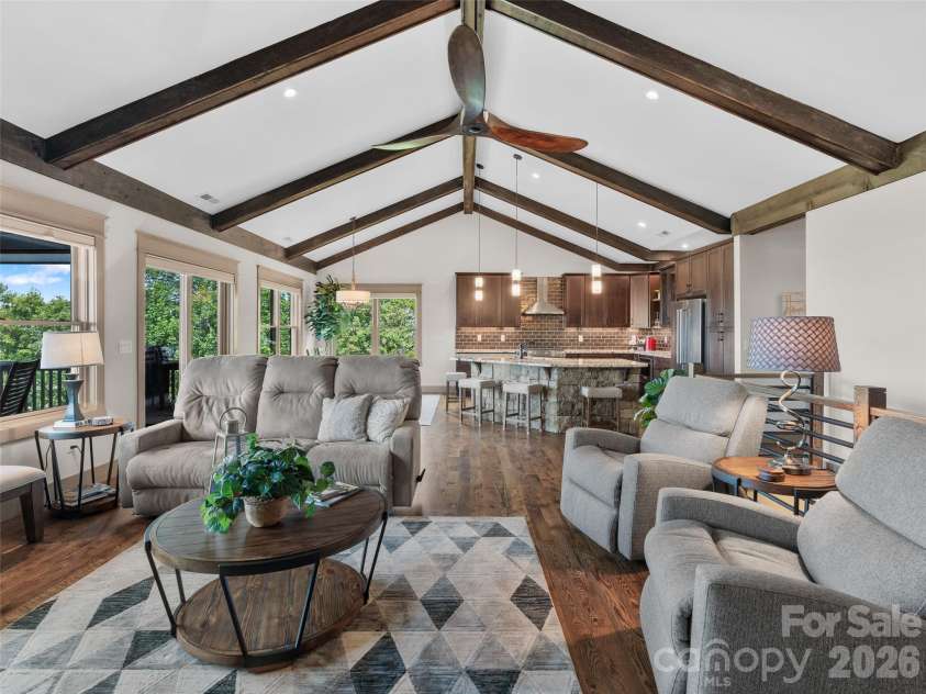 9 Soaring Hawk View, Asheville, NC 28804.  MLS# CAR4351587, YatesRealty ID 6354. 