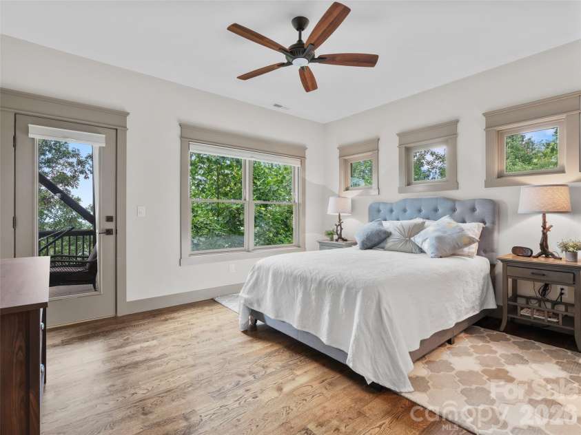 9 Soaring Hawk View, Asheville, NC 28804.  MLS# CAR4351587, YatesRealty ID 6354. Lower: Guite Suite with En-suite Full Bath