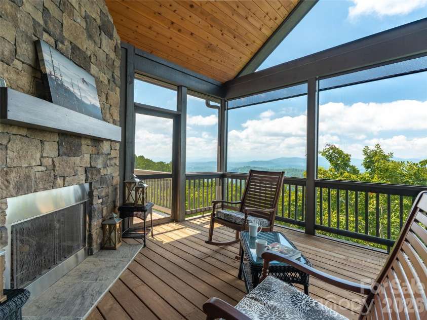 9 Soaring Hawk View, Asheville, NC 28804.  MLS# CAR4351587, YatesRealty ID 6354. Main: Screened Porch