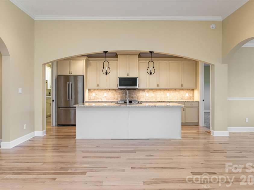 38 Chantilly Drive, Asheville, NC 28804.  MLS# CAR4320562, YatesRealty ID 6355. 