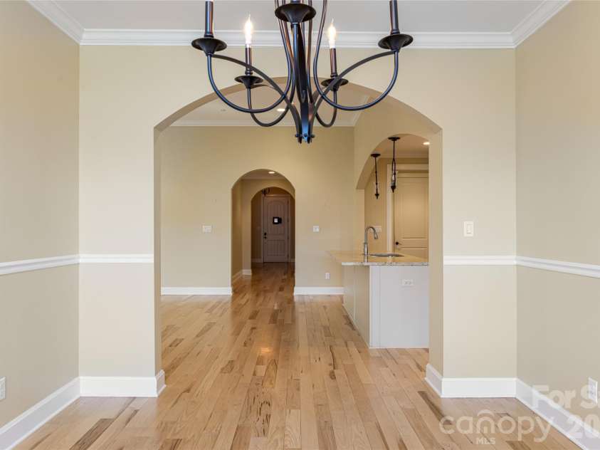 38 Chantilly Drive, Asheville, NC 28804.  MLS# CAR4320562, YatesRealty ID 6355. 