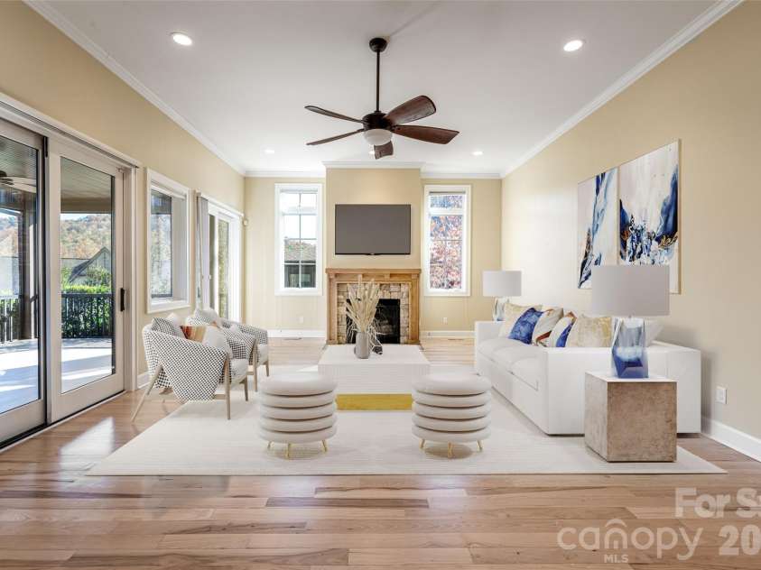 38 Chantilly Drive, Asheville, NC 28804.  MLS# CAR4320562, YatesRealty ID 6355. Virtually staged