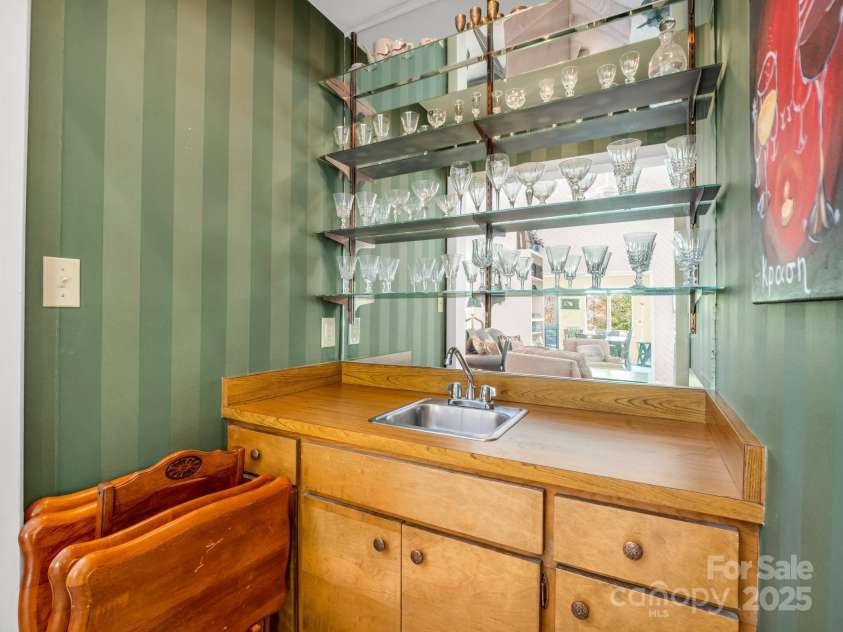 165 Fern Loop, Lake Lure, NC 28746.  MLS# CAR4245800, YatesRealty ID 6356. 
