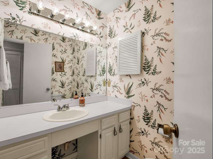165 Fern Loop, Lake Lure, NC 28746.  MLS# CAR4245800, YatesRealty ID 6356. 