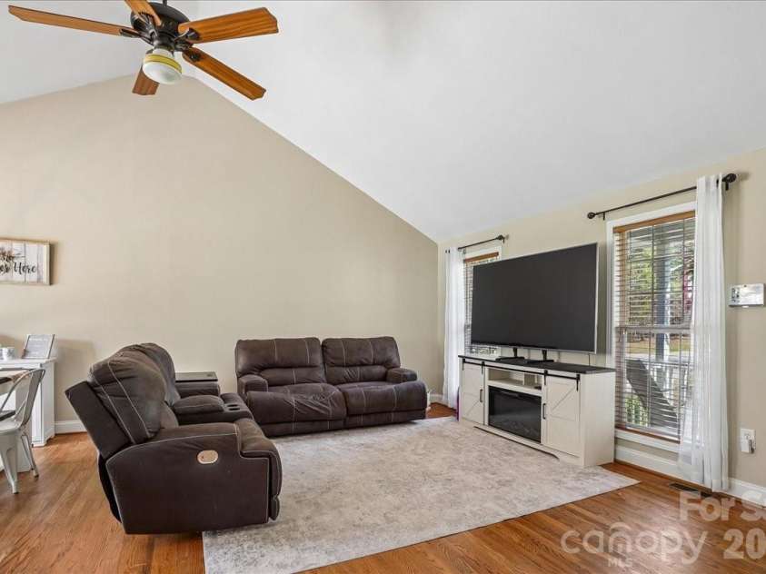 665 Edwards Road, Fort Lawn, SC 29714.  MLS# CAR4356538, YatesRealty ID 6356. 