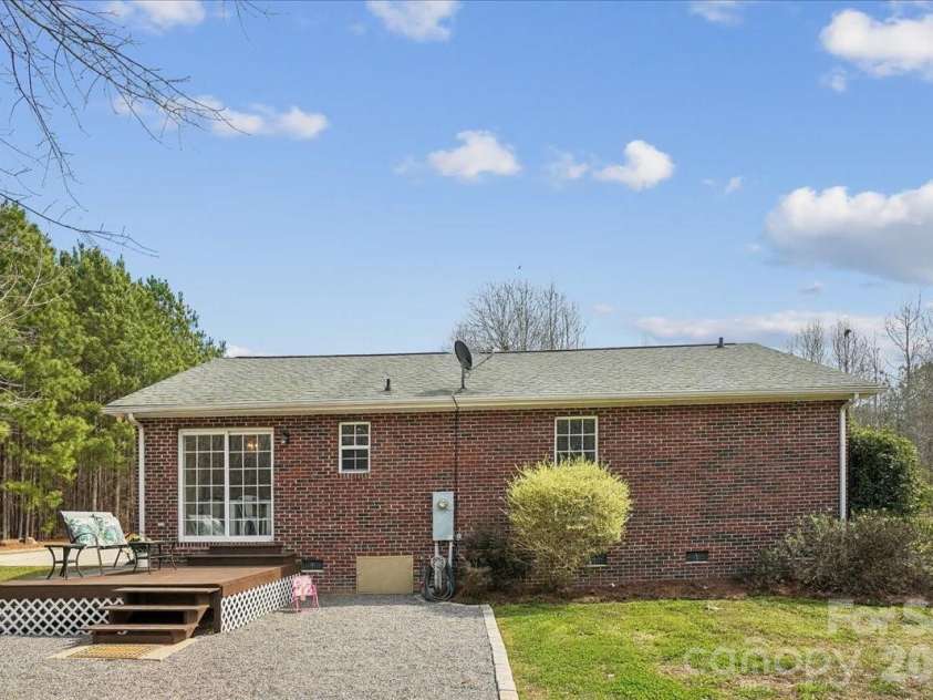 665 Edwards Road, Fort Lawn, SC 29714.  MLS# CAR4356538, YatesRealty ID 6356. 