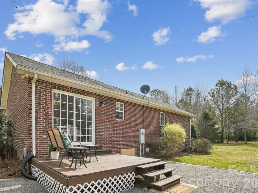 665 Edwards Road, Fort Lawn, SC 29714.  MLS# CAR4356538, YatesRealty ID 6356. 