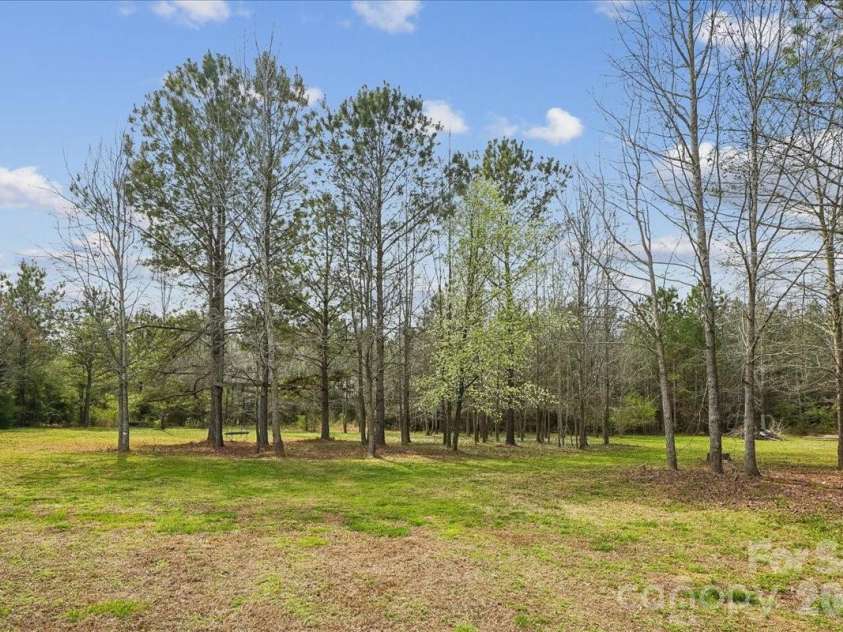 665 Edwards Road, Fort Lawn, SC 29714.  MLS# CAR4356538, YatesRealty ID 6356. 