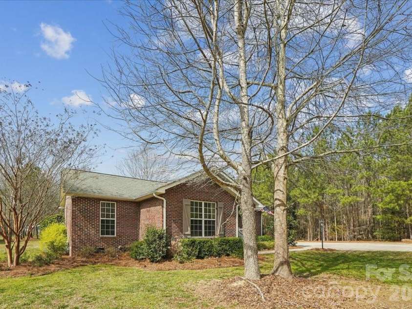 665 Edwards Road, Fort Lawn, SC 29714.  MLS# CAR4356538, YatesRealty ID 6356. 