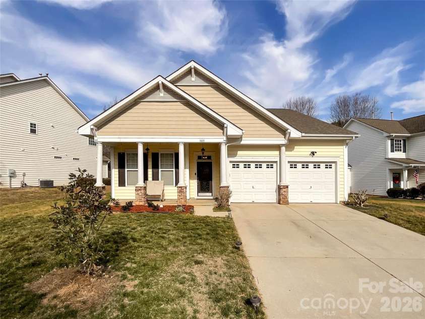 305 Sand Paver Way, Fort Mill, SC 29708.  MLS# CAR4344834, YatesRealty ID 6357. 