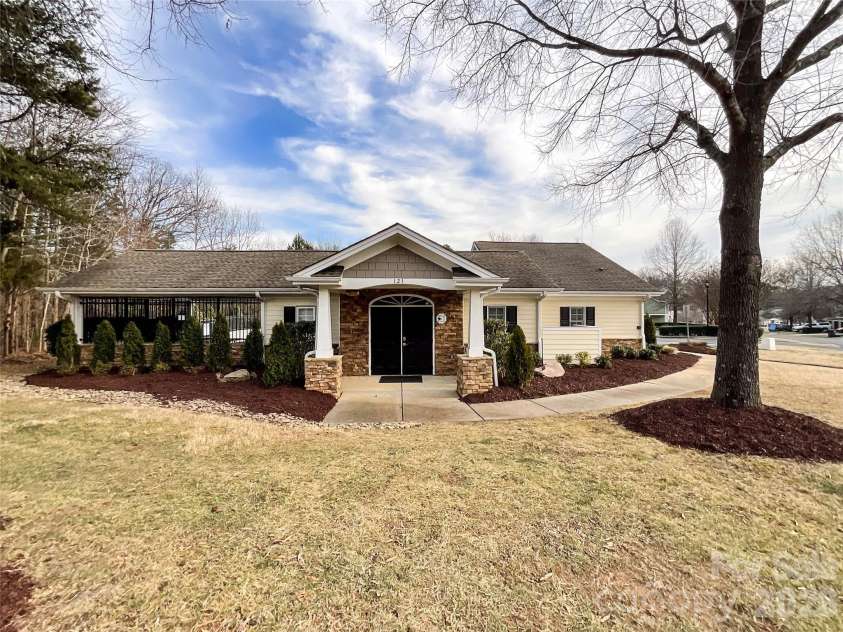 305 Sand Paver Way, Fort Mill, SC 29708.  MLS# CAR4344834, YatesRealty ID 6357. 