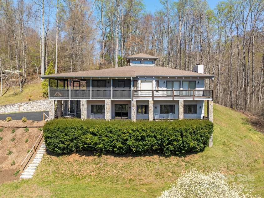 445 Country Club Drive, Canton, NC 28716.  MLS# CAR4240266, YatesRealty ID 6357. Front