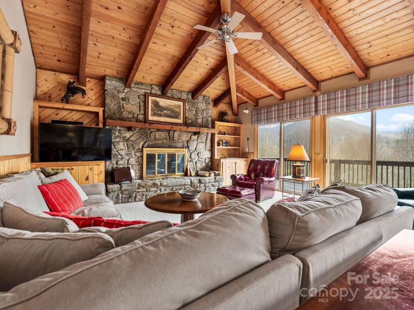445 Country Club Drive, Canton, NC 28716.  MLS# CAR4240266, YatesRealty ID 6357. Living Room